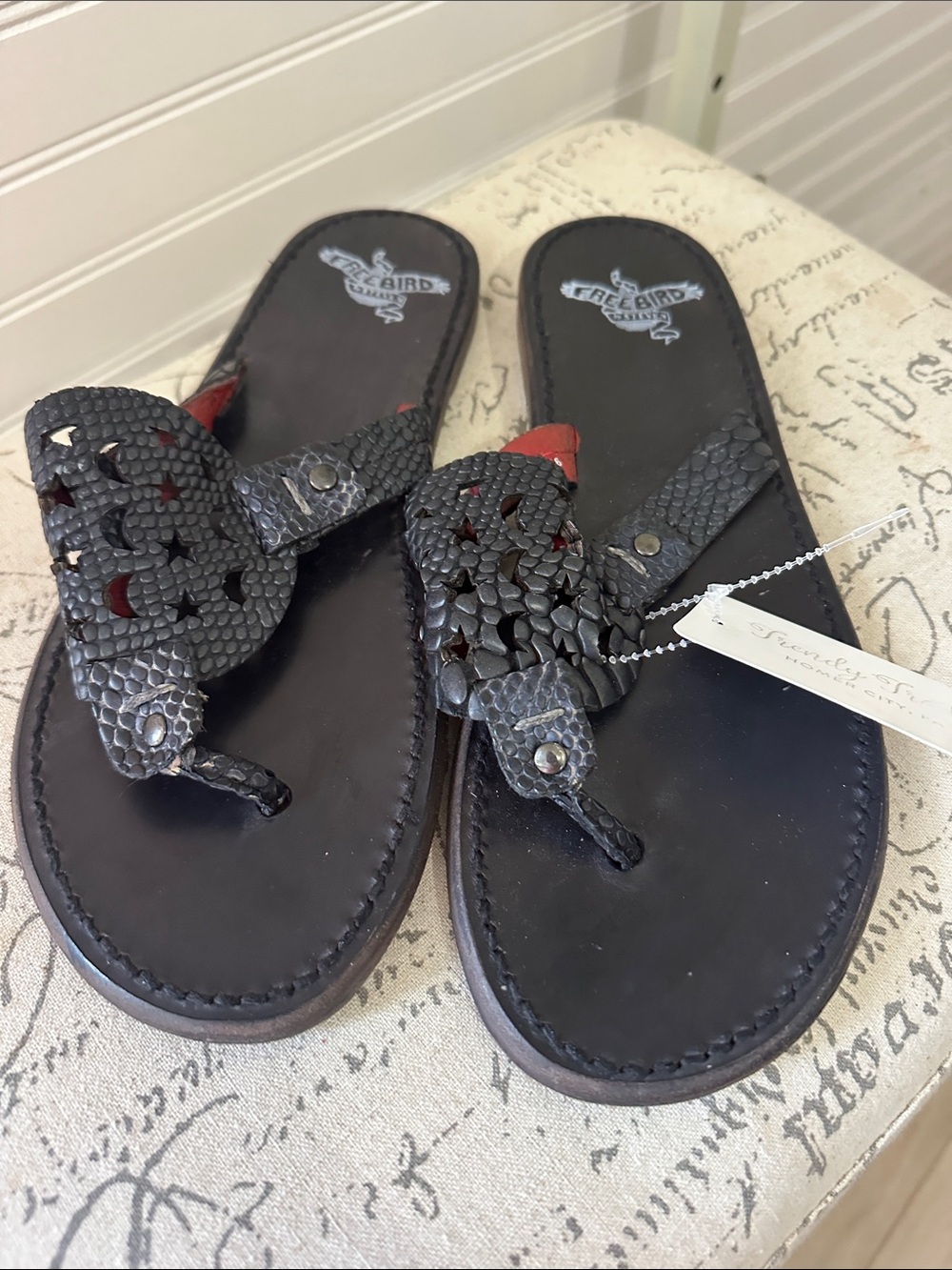 Freebird by Steven Black Textured Cutout Leather Thong Sandals 9